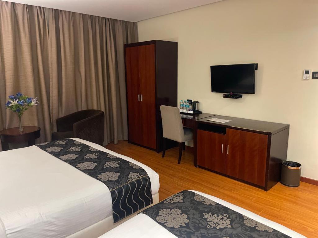 Park Avenue Hotel Nungambakkam Chennai Dış mekan fotoğraf
