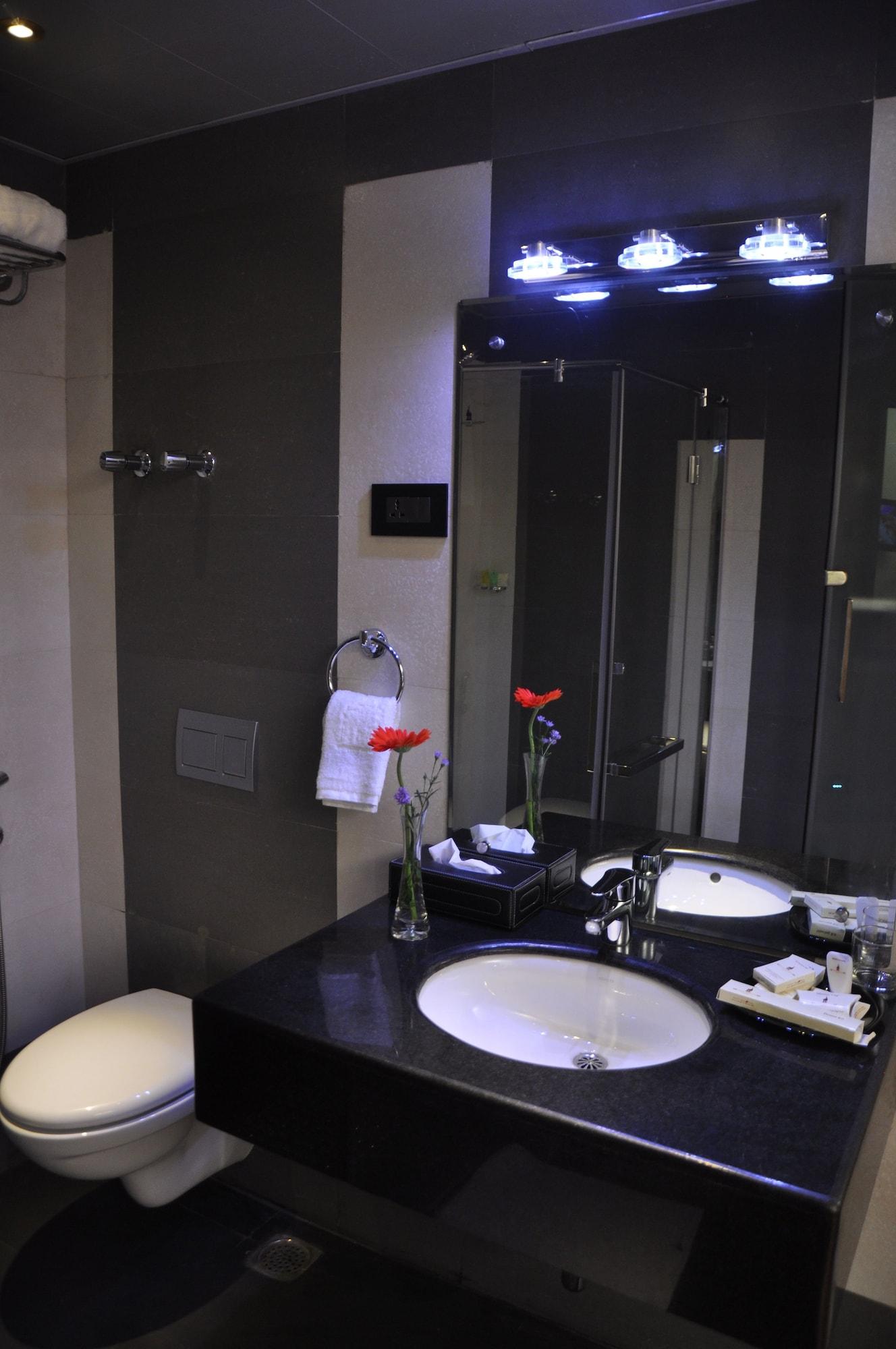 Park Avenue Hotel Nungambakkam Chennai Dış mekan fotoğraf