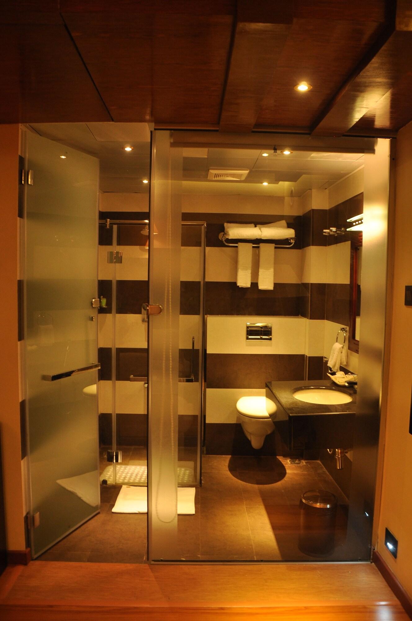 Park Avenue Hotel Nungambakkam Chennai Dış mekan fotoğraf