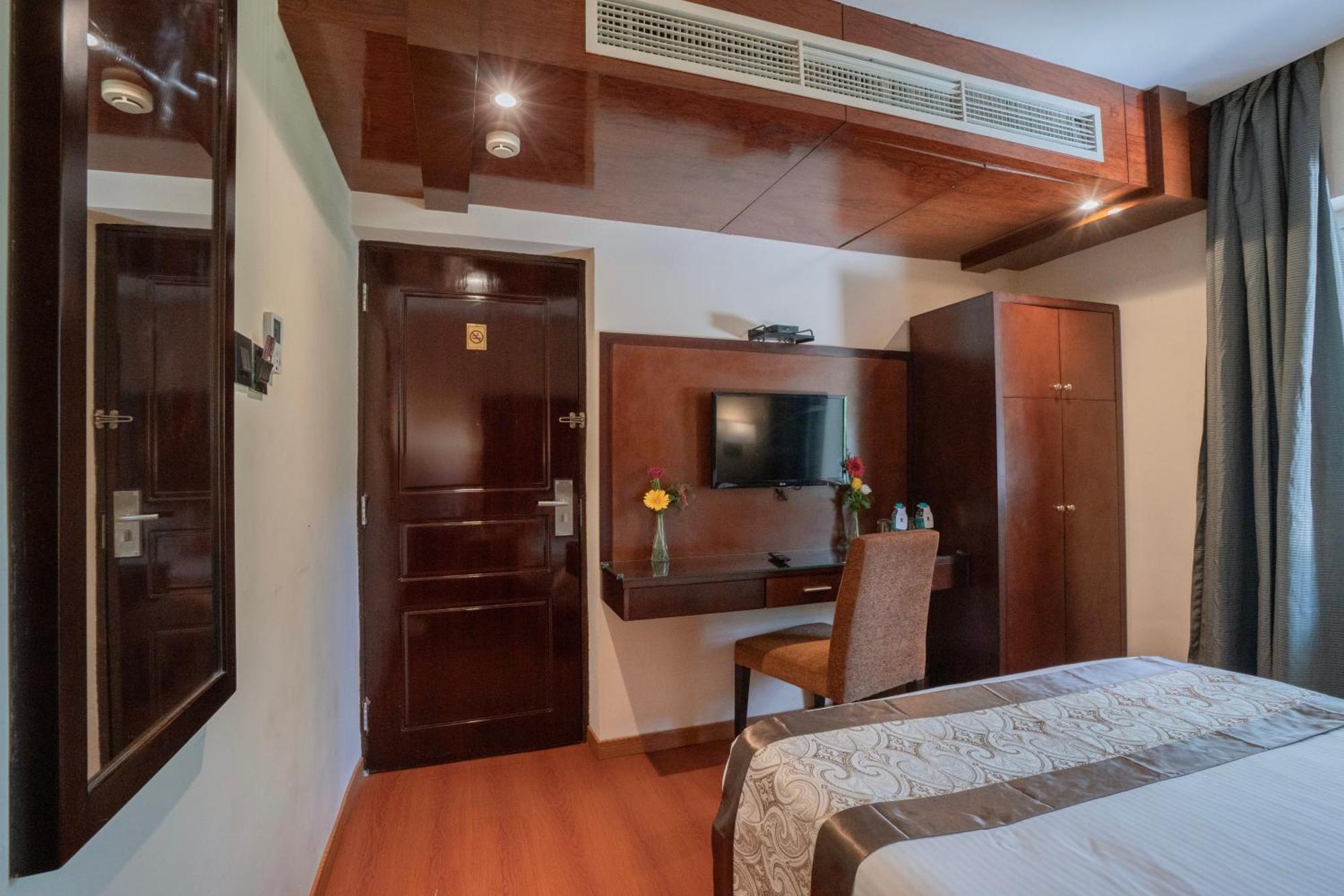 Park Avenue Hotel Nungambakkam Chennai Dış mekan fotoğraf
