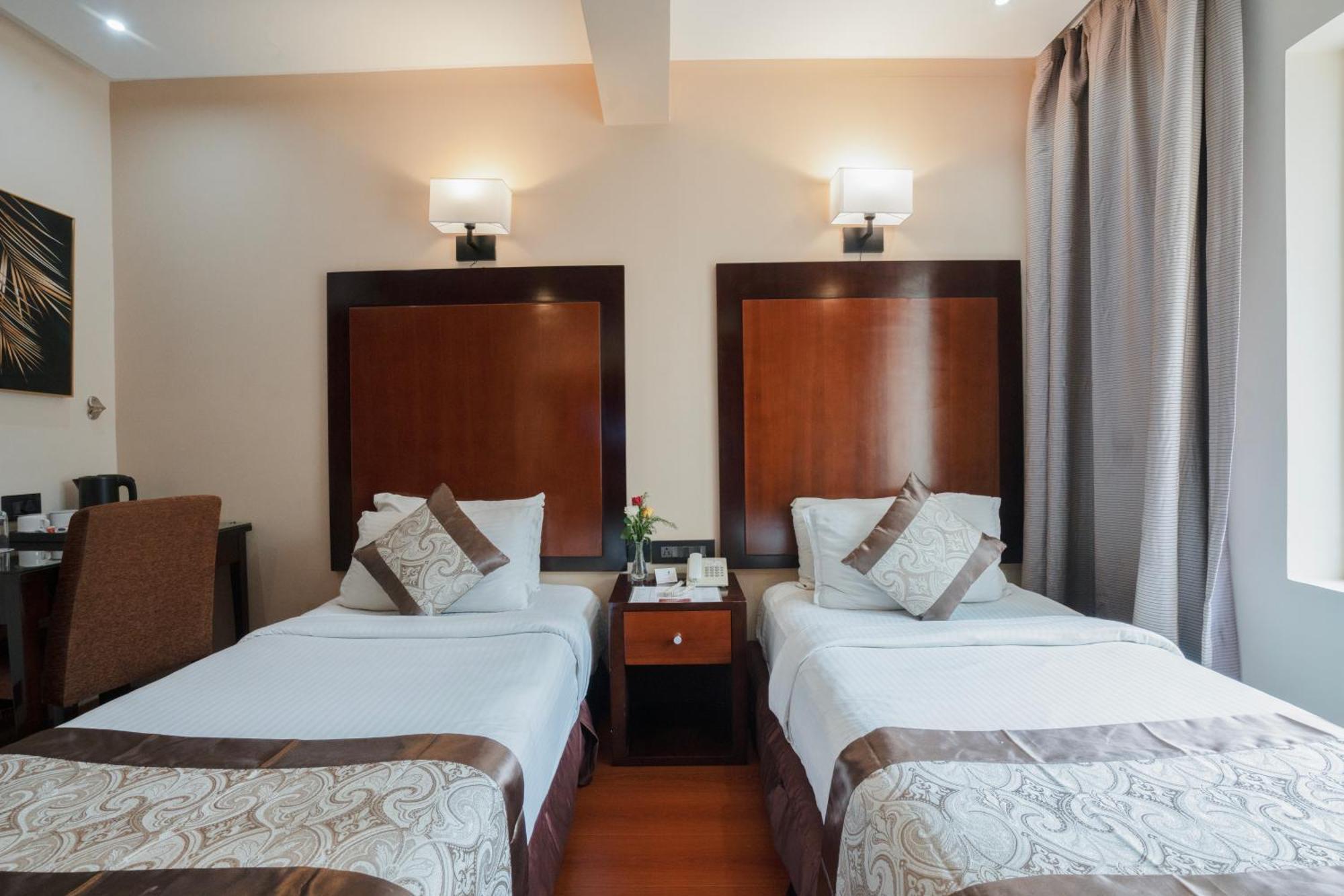 Park Avenue Hotel Nungambakkam Chennai Dış mekan fotoğraf