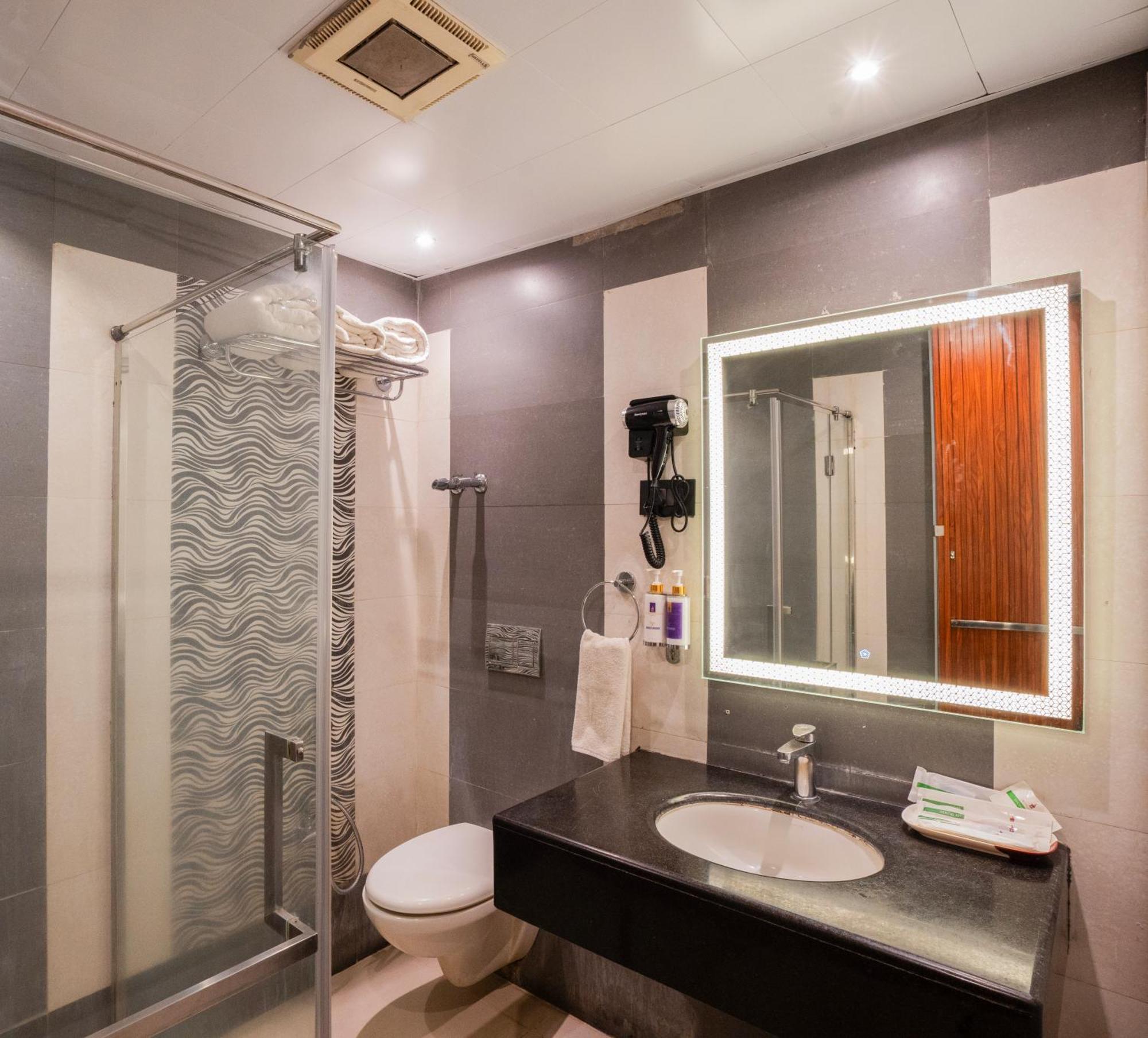 Park Avenue Hotel Nungambakkam Chennai Dış mekan fotoğraf