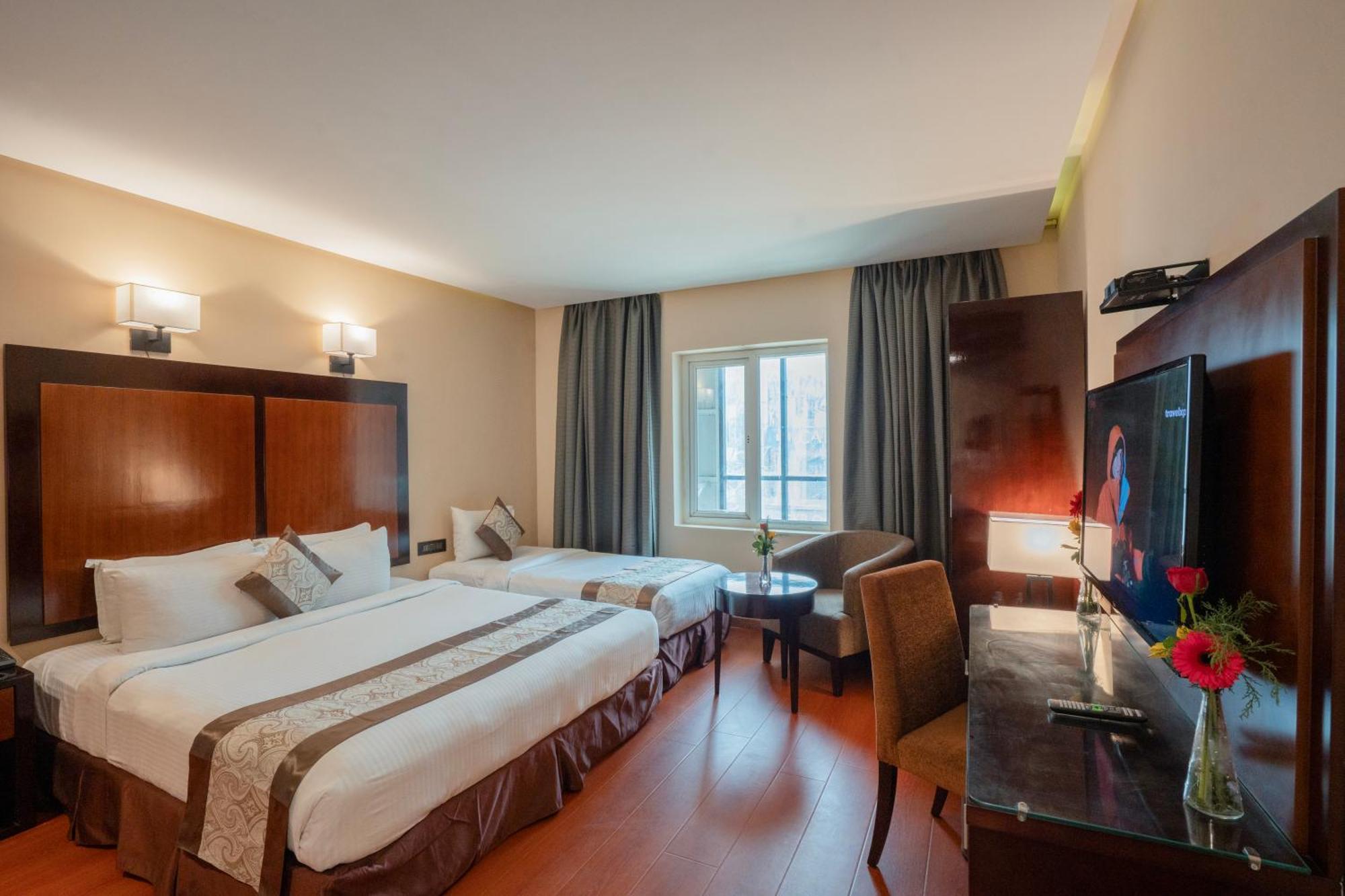Park Avenue Hotel Nungambakkam Chennai Dış mekan fotoğraf