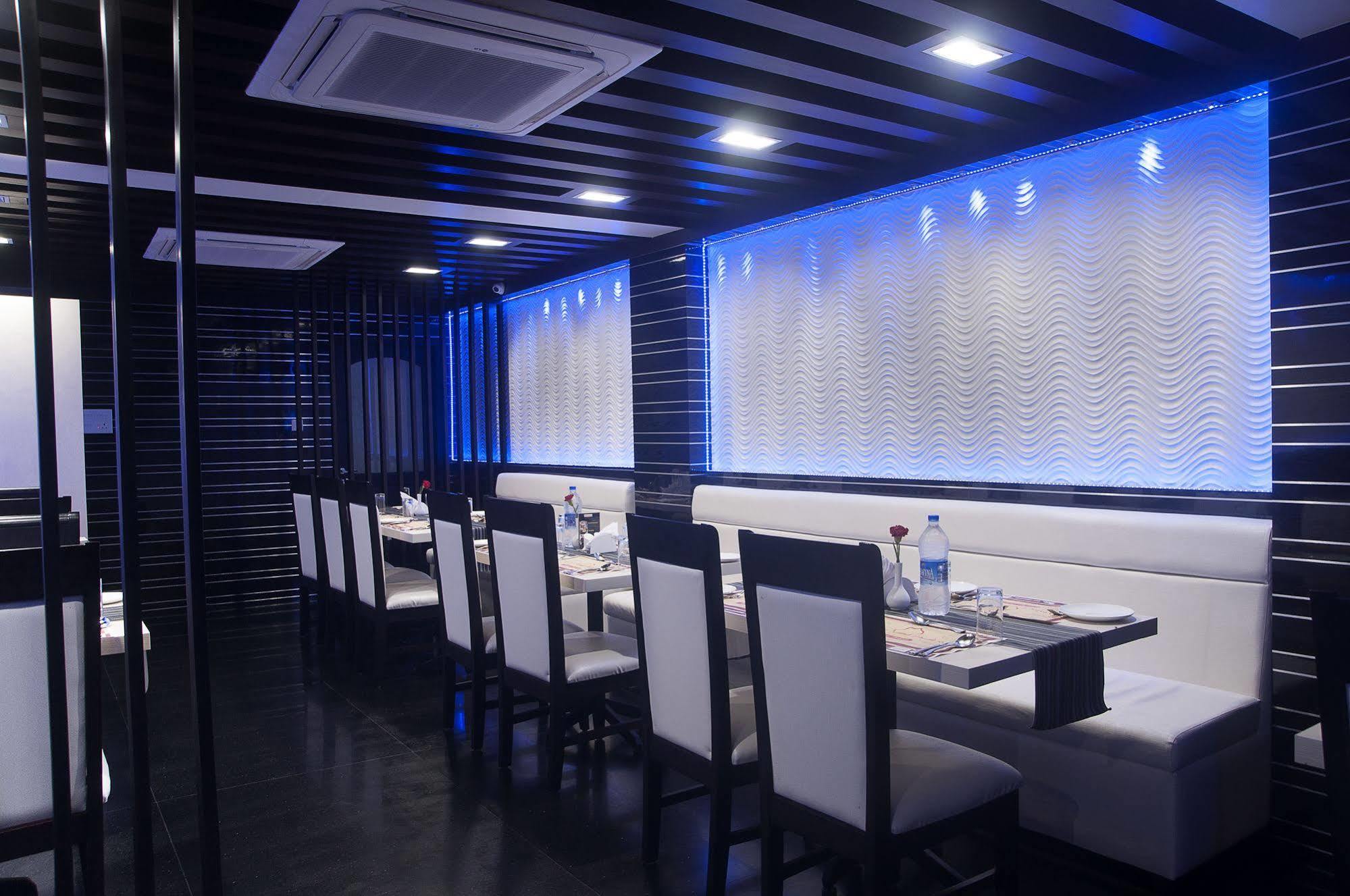 Park Avenue Hotel Nungambakkam Chennai Dış mekan fotoğraf