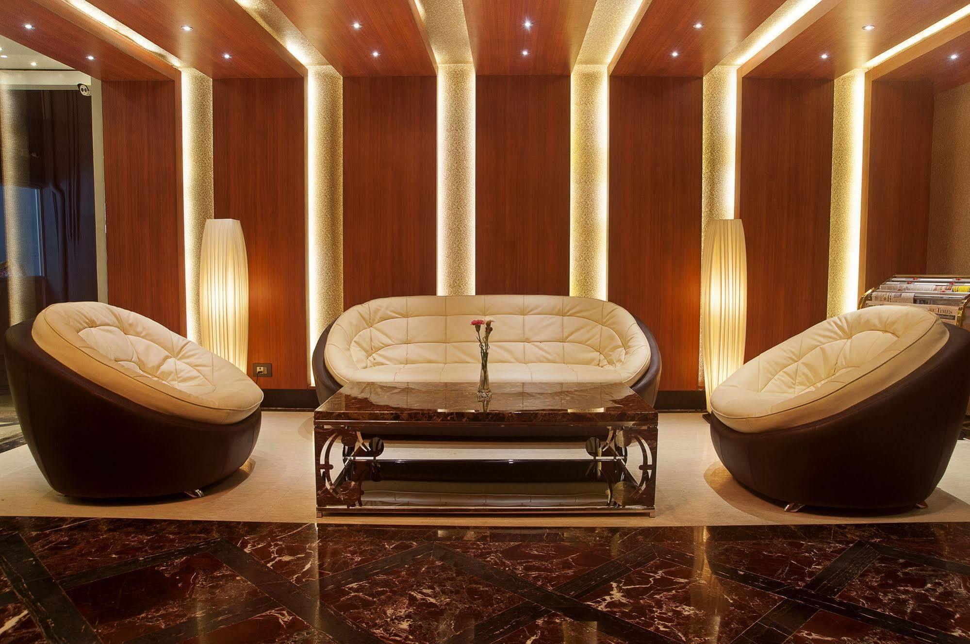 Park Avenue Hotel Nungambakkam Chennai Dış mekan fotoğraf